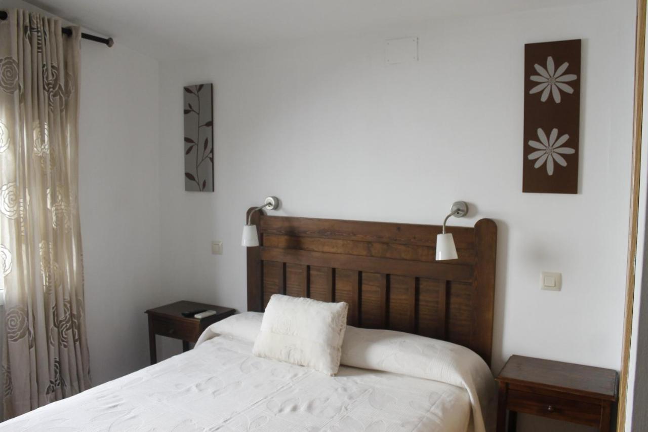 Hostal Restaurante Bustos Villarrubio Экстерьер фото