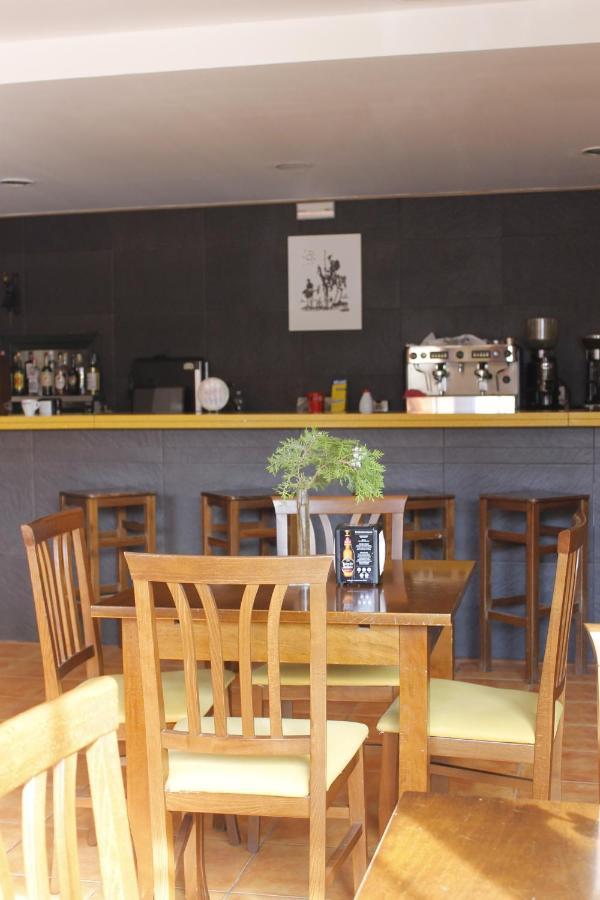 Hostal Restaurante Bustos Villarrubio Экстерьер фото