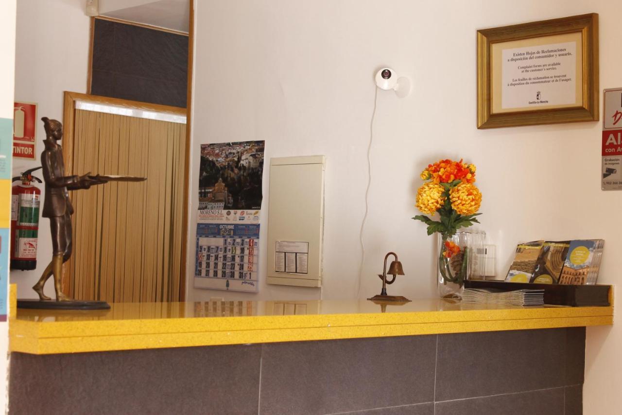 Hostal Restaurante Bustos Villarrubio Экстерьер фото