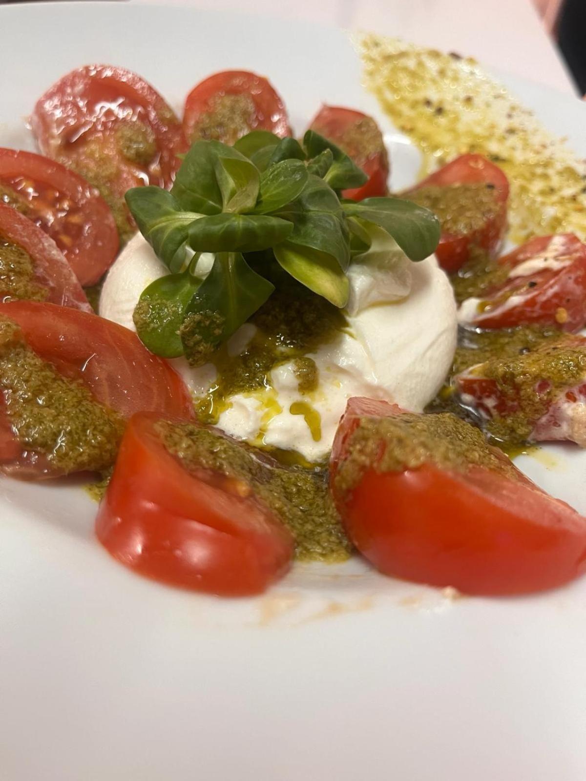Hostal Restaurante Bustos Villarrubio Экстерьер фото