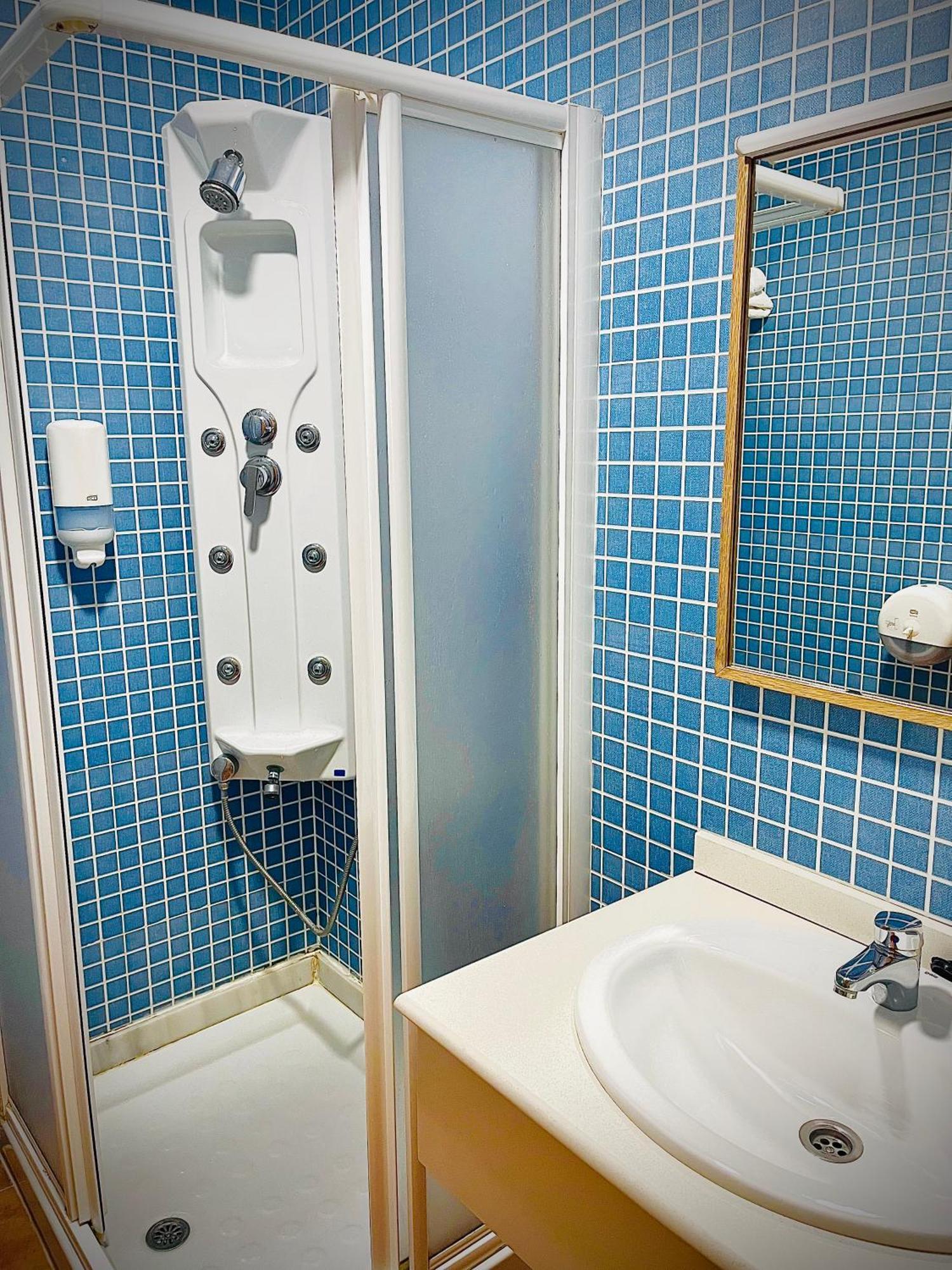 Hostal Restaurante Bustos Villarrubio Экстерьер фото