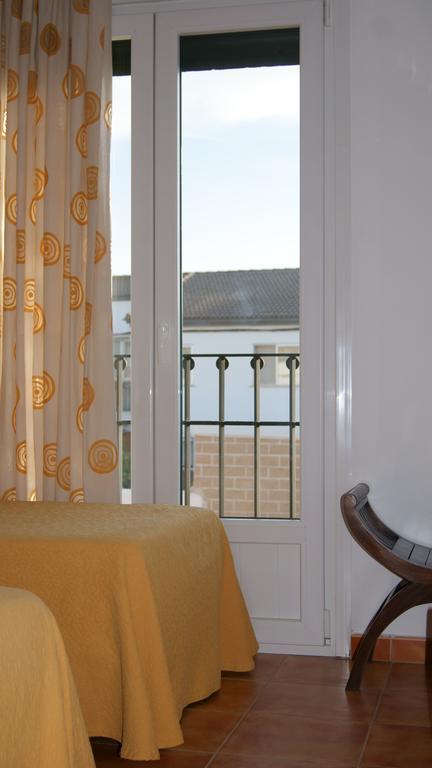 Hostal Restaurante Bustos Villarrubio Экстерьер фото